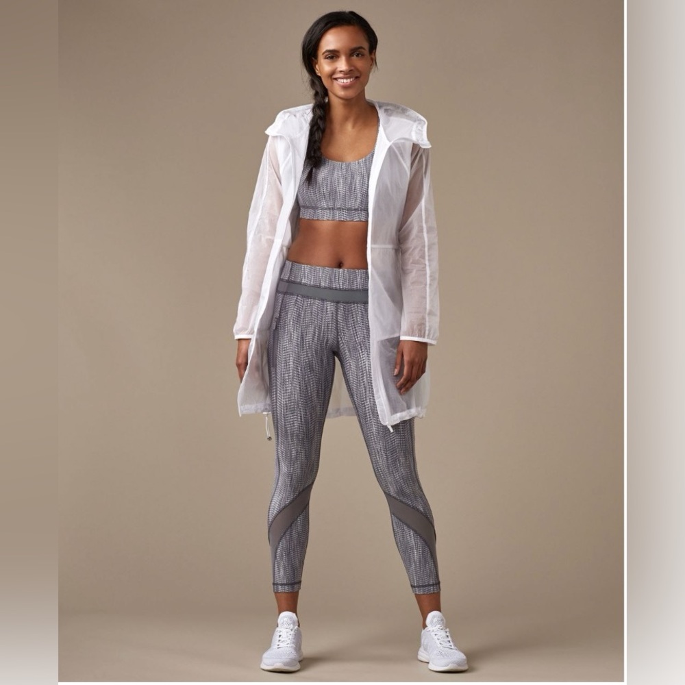 Lululemon inspire tight II mesh grey leggings size 6